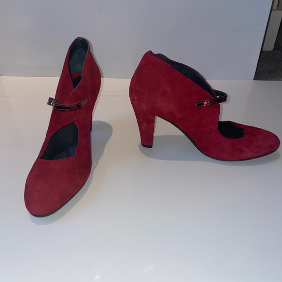 Ladies red suede shoes size 39 - Picture 2 of 4